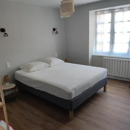 Grand 5 Avec Terrasse Curan *